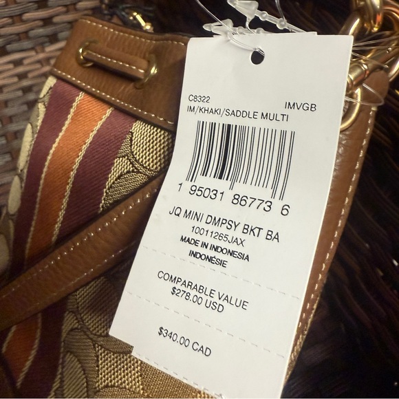 coach Mini Dempsey Bucket Bag In Signature Jacquard With Stripe And Coach c8322 - Picture 5 of 5